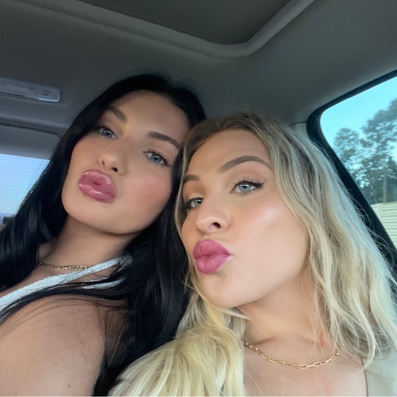 chloe_gonzalez